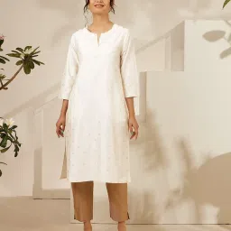 Daali White Viscose Round Neck 3/4 Sleeves Blooming Mood Kurta with Two Pockets image 1