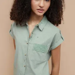 Fame Forever By Lifestyle Green Cotton Regular Fit Printed Shirt image 4