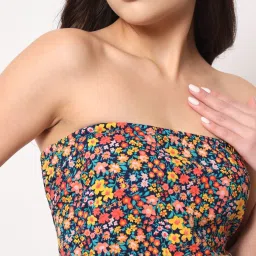 Trend Arrest Multicolor Floral Print Crop top with shots image 5