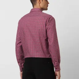Van Heusen Red Cotton Regular Fit Checks Shirt image 2