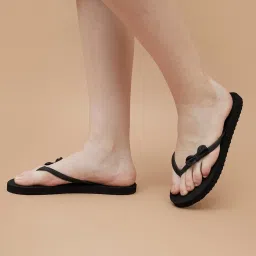 Ginger by Lifestyle Women's Black Flip Flops image 1