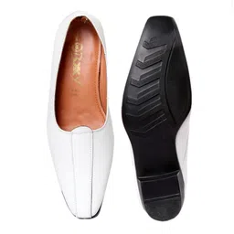 yuvrato baxi Men's 2 Inch Heel Height Increasing Tradityional Punjabi Jutti, Nagra and Mojari image 3