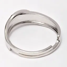 Clara Men Silver-Toned Adjustable Band Finger Ring image 3