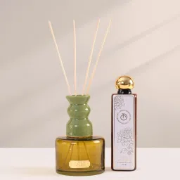 Doft Cosmic Olive Green Diffuser with 8 Reed Sticks Set image 1
