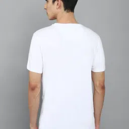 Louis Philippe Sport White Cotton Slim Fit Printed T-Shirt image 2
