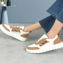glitchez Women Colourblocked Round Toe Lace-Ups Sneakers image 3