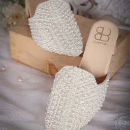 Glam Story Women's Masakali White Mule Shoes image 1