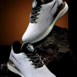 Asian Men's White Running Shoes image 1