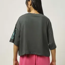 Bewakoof Women's Grey Neeru Graphic Printed Oversized Short Top image 2