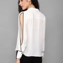 Allen Solly White & Black Regular Fit Shirt image 2