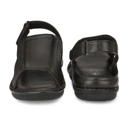 Hitz Men's Brown Back Strap Sandals image 5