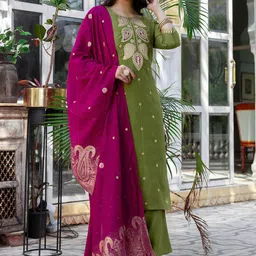 SANISA Paisley Embroidered Thread Work Straight Kurta With Trouser And Dupatta image 3