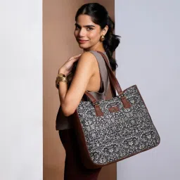 ZOUK Lattice Lace Printed Tote Handbag image 1