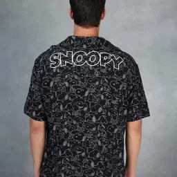 Bewakoof Black Loose Fit Graphic Print Oversized Shirt image 2