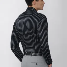 Van Heusen Black Cotton Slim Fit Striped Shirt image 2