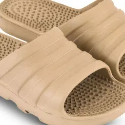 Feel alive Men Pack of 3 Lightweight Flip Flops image 4