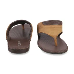 Metro Men's Tan Thong Sandals image 5