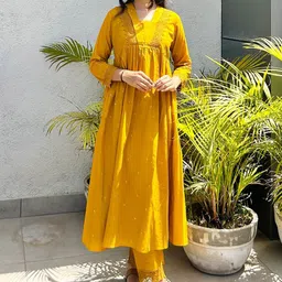 MOKOSH Women Floral Embroidered Cotton Kurta with Trousers-picture-30