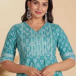 Aramya Ethnic Motifs Printed Regular Patchwork Pure Cotton Anarkali Kurta with Palazzos image 3