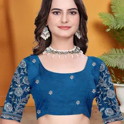 Zenophily Pure Chiffon Saree with Embroidered Blouse Piece image 4