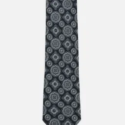 Louis Philippe Men Accessory Gift Set of Tie and Pocket Square image 3