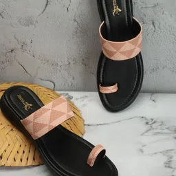 TWINSSHOE Women Printed One Toe Flats-picture-28