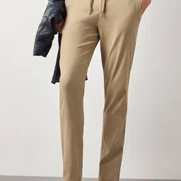 Red Flame Men Slim Fit Mid-Rise Travel Pant-picture-39