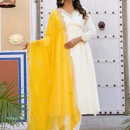 Navlik Women Ethnic Motifs Embroidered Sequinned Regular Kurta & Trousers With Dupatta-picture-13