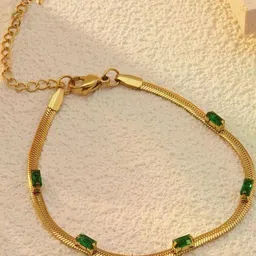 MODE & MINIMAL Women Stainless Steel Gold-Plated Link Bracelet image 4