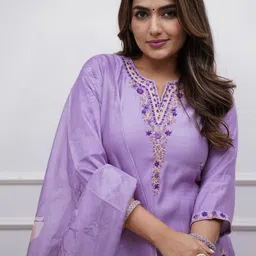 ZIMI LIFESTYLE Embroidered Regular Thread Work Kurta with Trousers & With Dupatta image 4