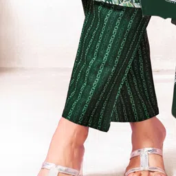 shree jeenmata collection Women Floral Printed Regular Pure Cotton Kurta with Trousers & With Dupatta image 3