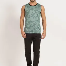 TQH Men Pack of 2 Camouflage Sleeveless Gym Vest image 4