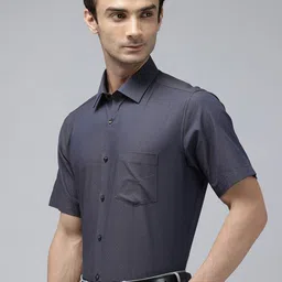 Van Heusen Pure Cotton Custom Fit Formal Shirt image 3