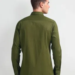 Arrow Green Cotton Slim Fit Self Pattern Shirt image 2