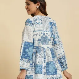 W White & Blue Cotton Printed Top image 2