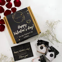 Wrapped up Love Black Core Candle-picture-40
