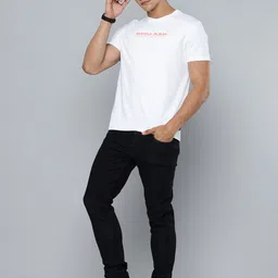 Levis Pure Cotton Typography Printed Slim Fit T-shirt image 2