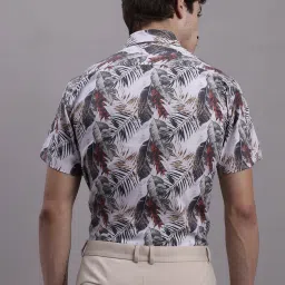 Jainish Red Regular Fit Printed Shirt image 2