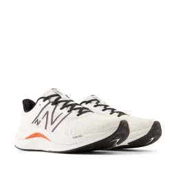 New Balance Men's White Running Shoes image 2