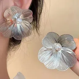 DressBerry Contemporary Studs Earrings-image-79