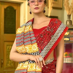 Saree Mall Red Printed Sarees With Unstitched Blouse image 2