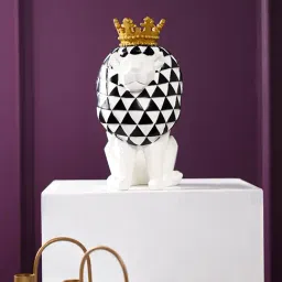 The Artment LionCrest Artistry in Resin-image-64