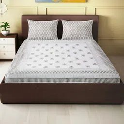 Alankaran designs White & Green Floral 120 TC King Bedsheet with 2 Pillow Covers image 5