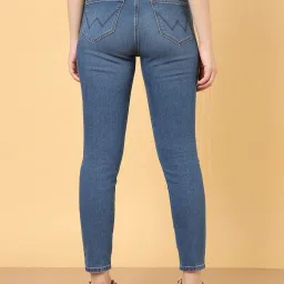 Wrangler Blue Skinny Fit High Rise Jeans image 2