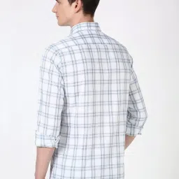 Peter England White Cotton Slim Fit Checks Shirt image 2