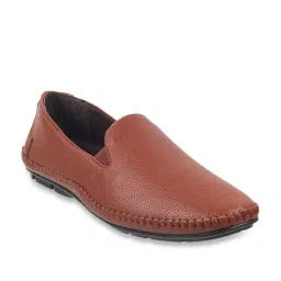 Walkway Men's Brown Casual Loafers image 2