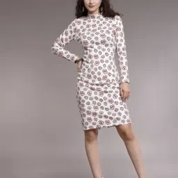 KASSUALLY Pink & White Printed Bodycon Dress-image-18