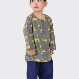 Fabindia Kids Grey & Navy Cotton Printed Full Sleeves Kurta Set image 4