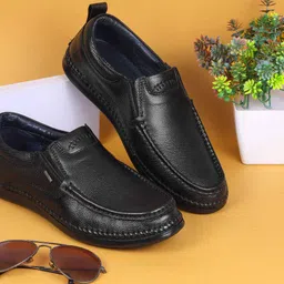 WALKWAY by Metro Men Textured Leather Formal Loafers-picture-28