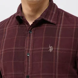 U.S. Polo Assn. Men Tailored Fit Checked Casual Shirt image 5